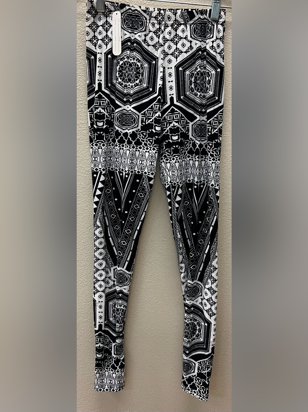 Always New Girls One size  Black & White Geometric Print Leggings Band